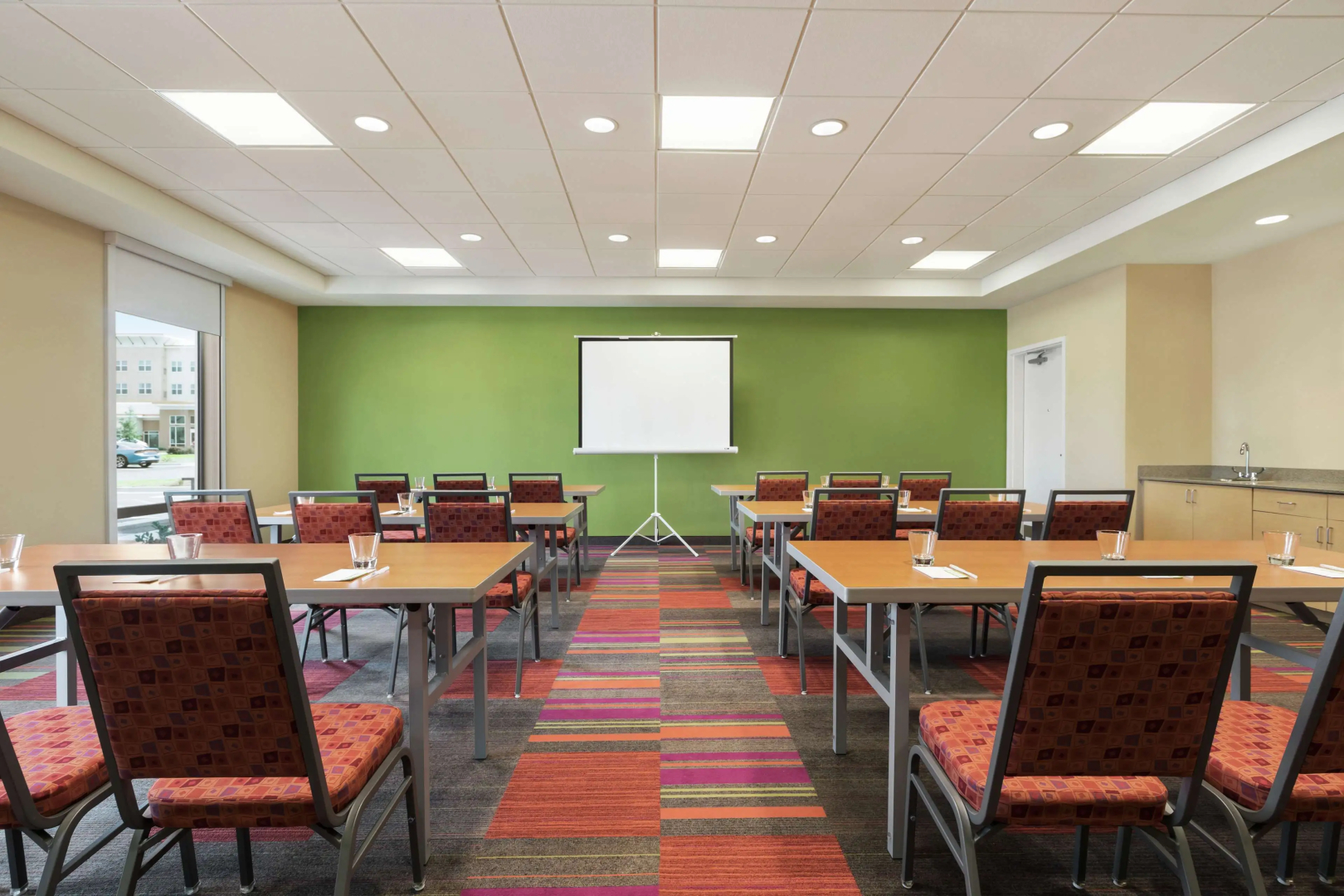 Photo - Home2 Suites By Hilton Savannah Airport