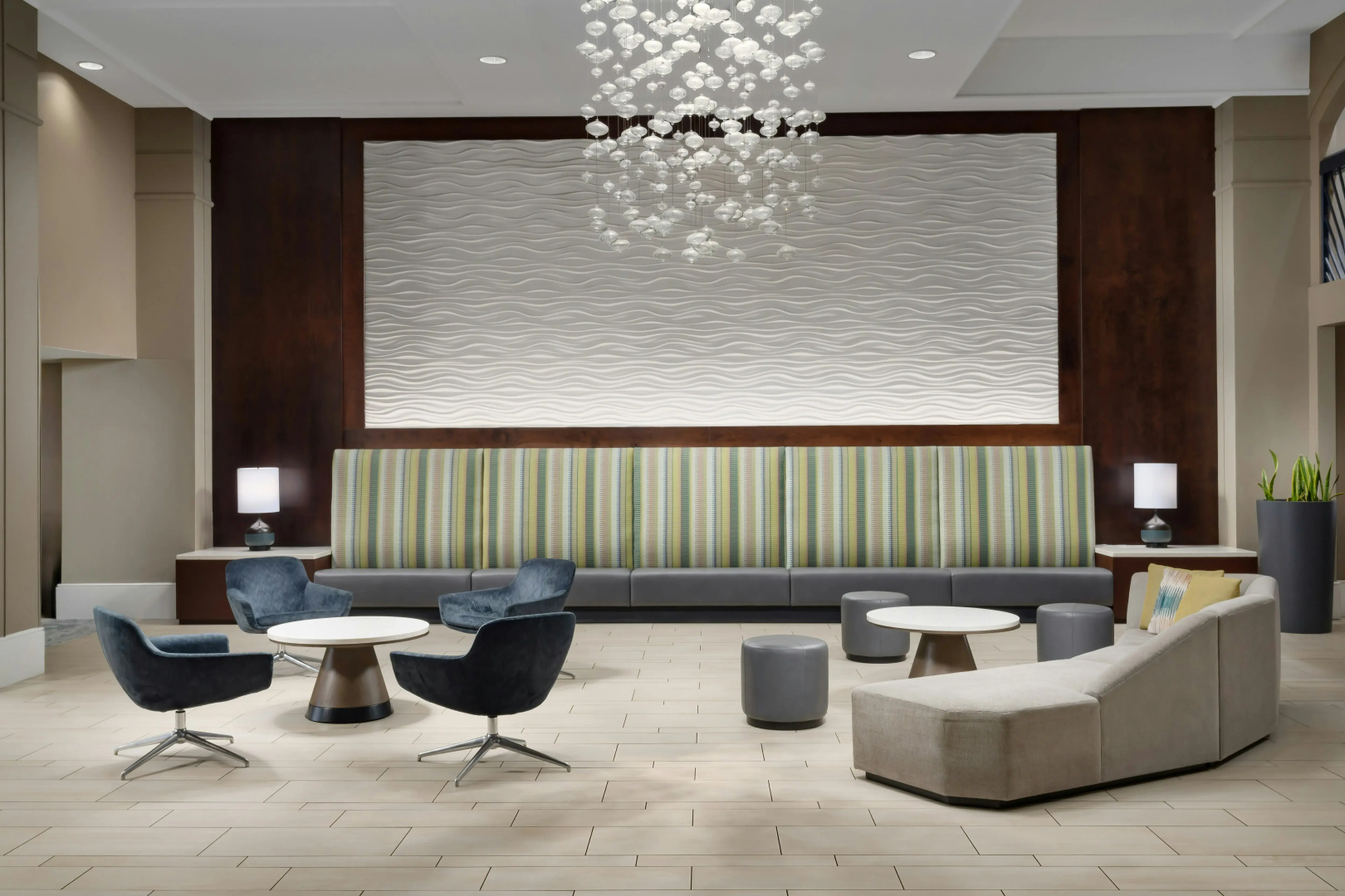 Photo - Embassy Suites by Hilton Orlando Lake Buena Vista Resort
