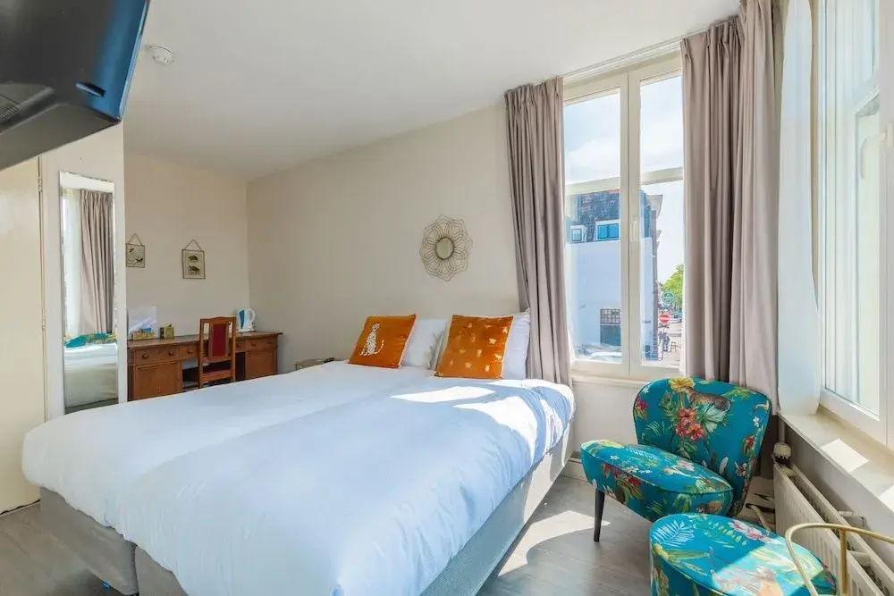 Photo - LOT Hotel