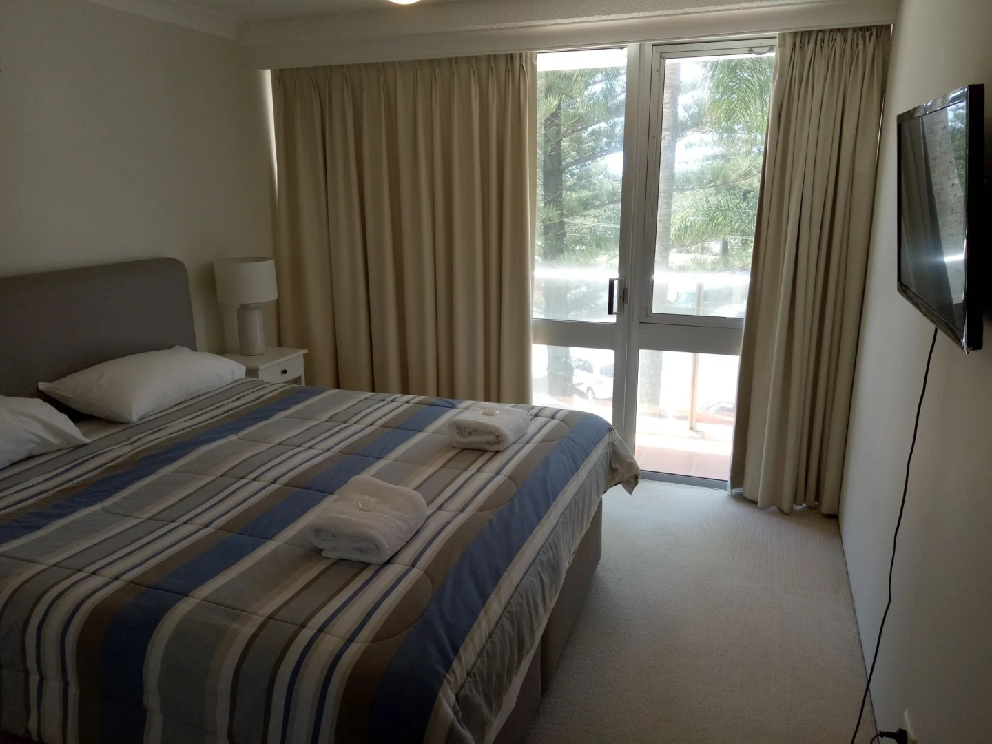 Foto - Pacific Regis Apartments