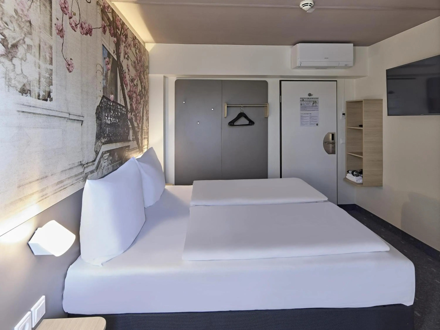Photo - ibis Bonn
