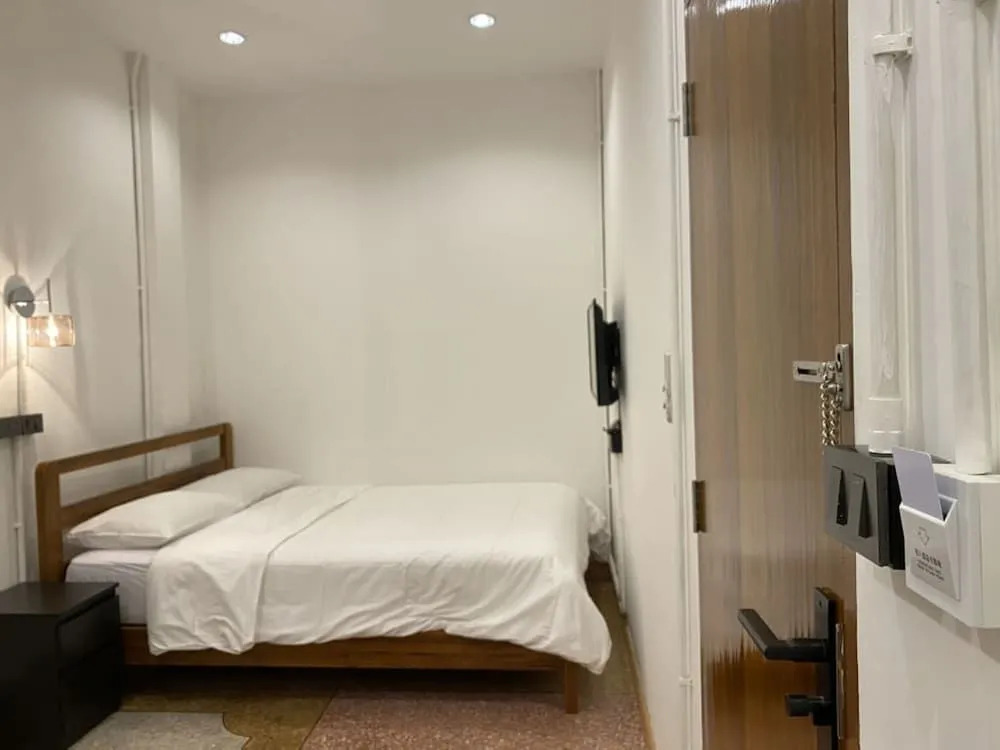 Photo - Taladnoi Paint House