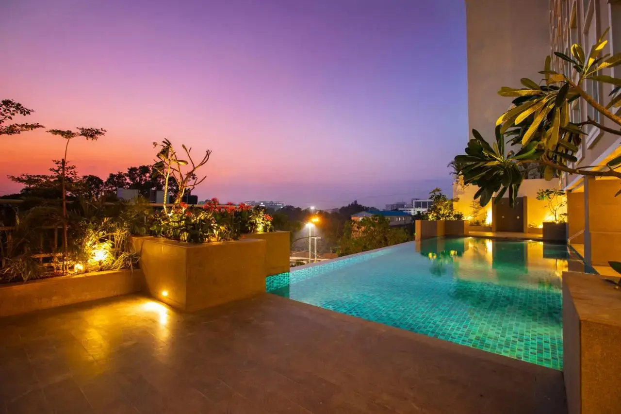 Photo - Lemon Tree Premier City Center Pune