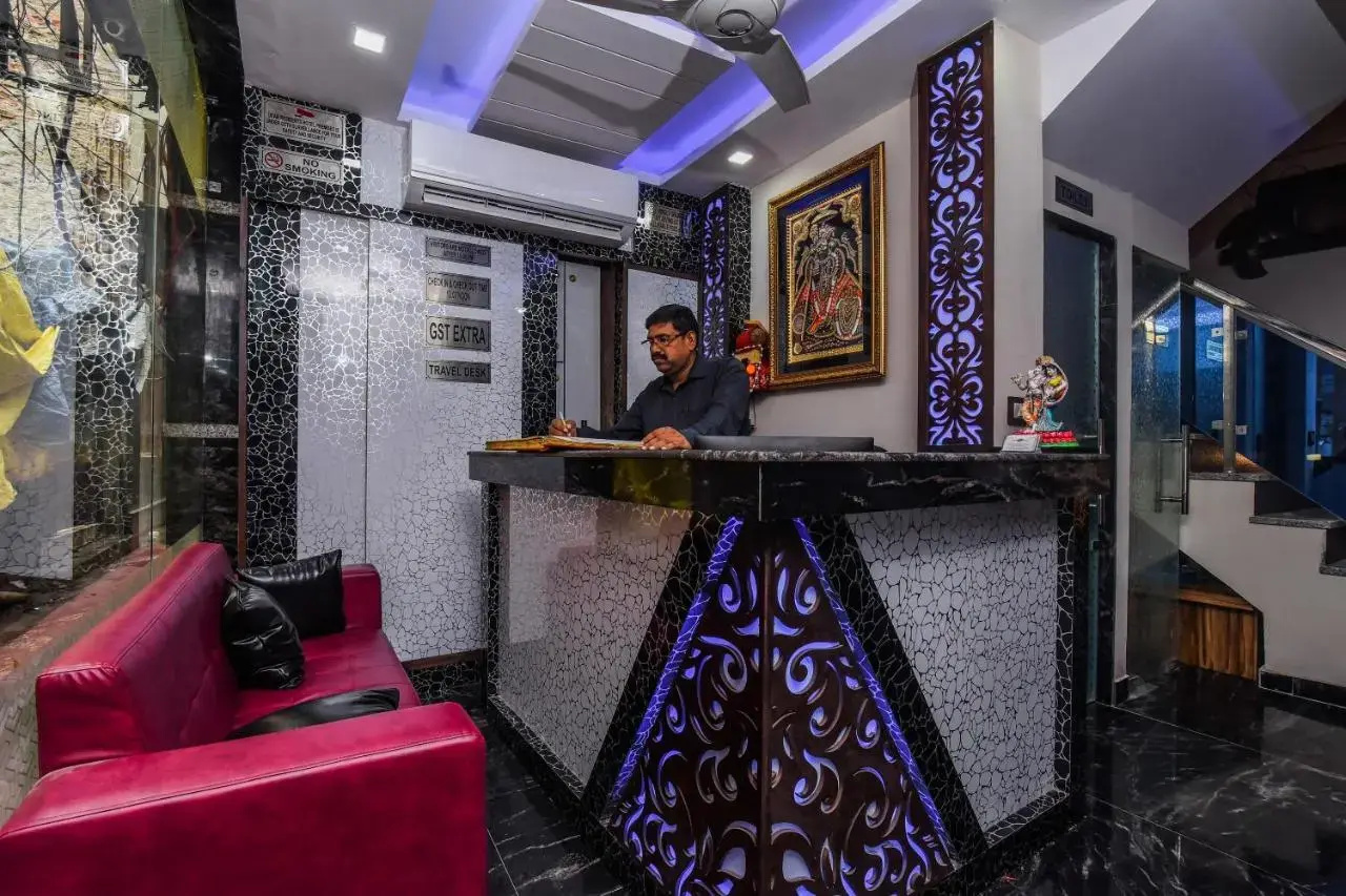 Photo - Hotel Dollar Inn
