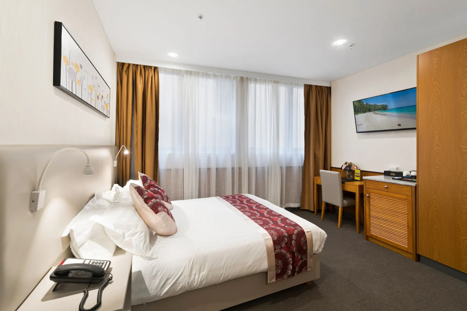 Photo - YEHS Hotel Sydney QVB