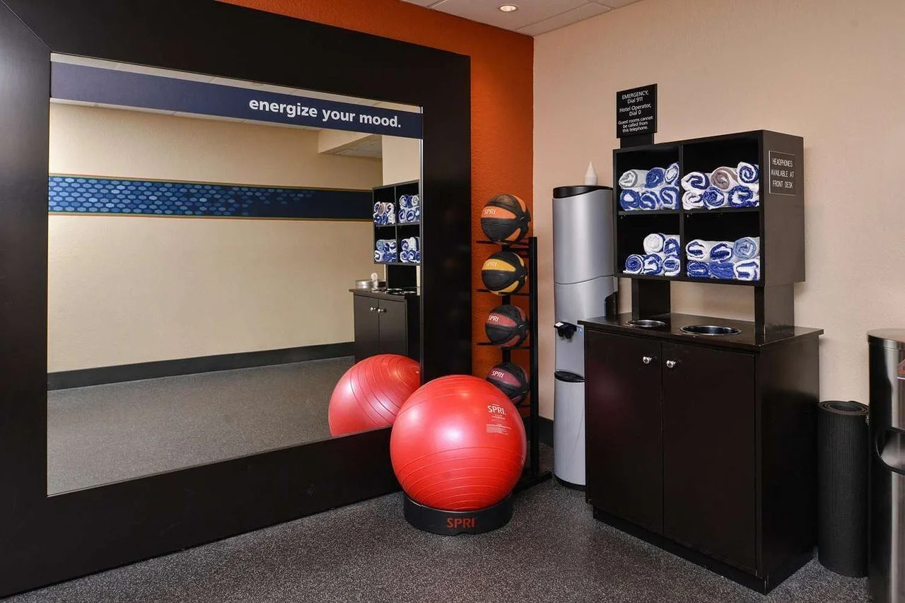 Photo - Hampton Inn & Suites Newport News (Oyster Point)
