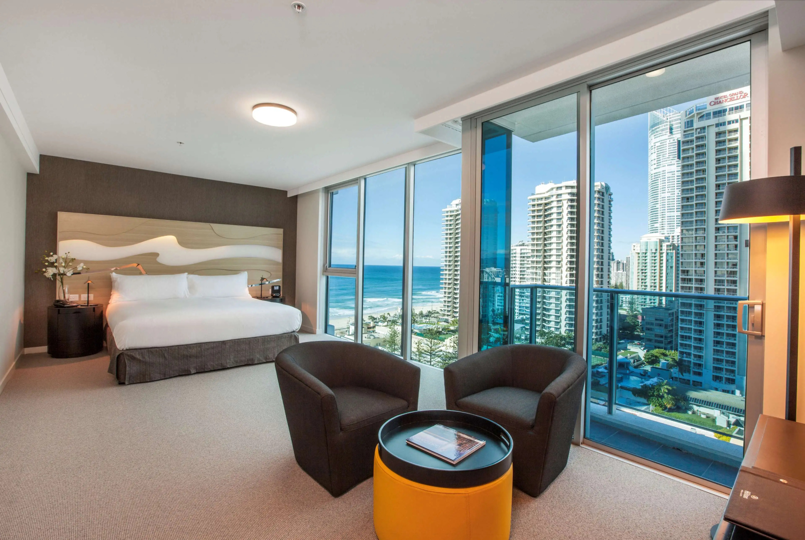 Photo - Hilton Surfers Paradise Hotel & Residences.