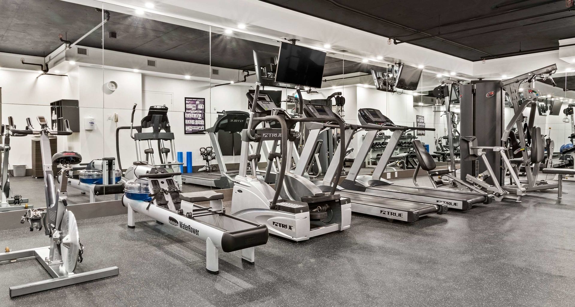 Photo - Best Western Premier Calgary Plaza Hotel & Conference Centre
