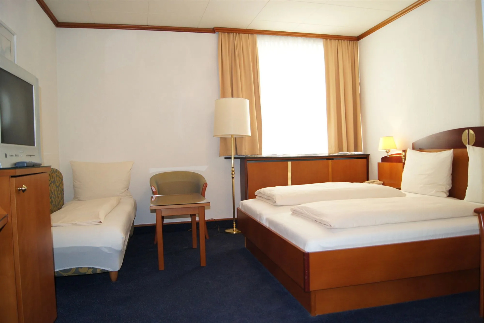 Photo - The Weekend Hotel