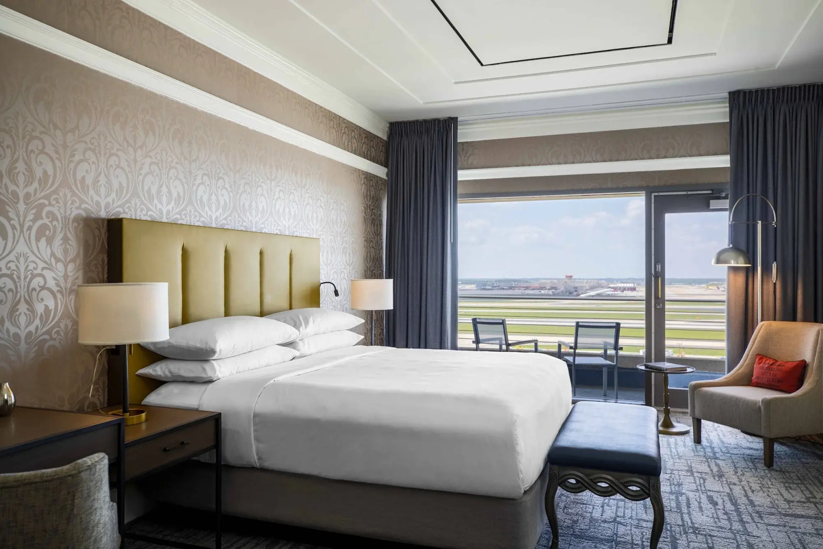 Photo - Renaissance Concourse Atlanta Airport Hotel