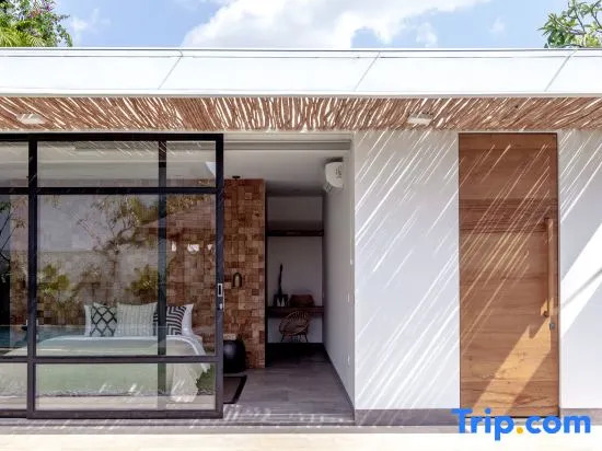 Photo - Villa Nonnavana - 12-minute walk to Batu Bolong Beach