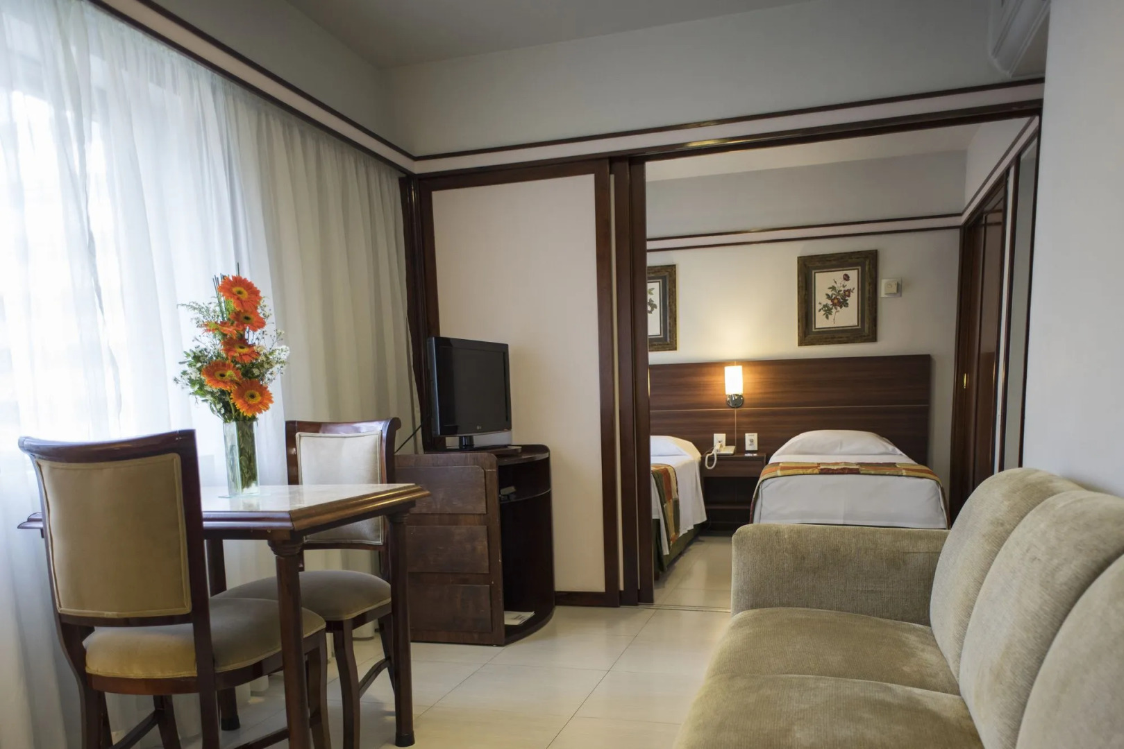 Photo - Bristol The Time Berrini