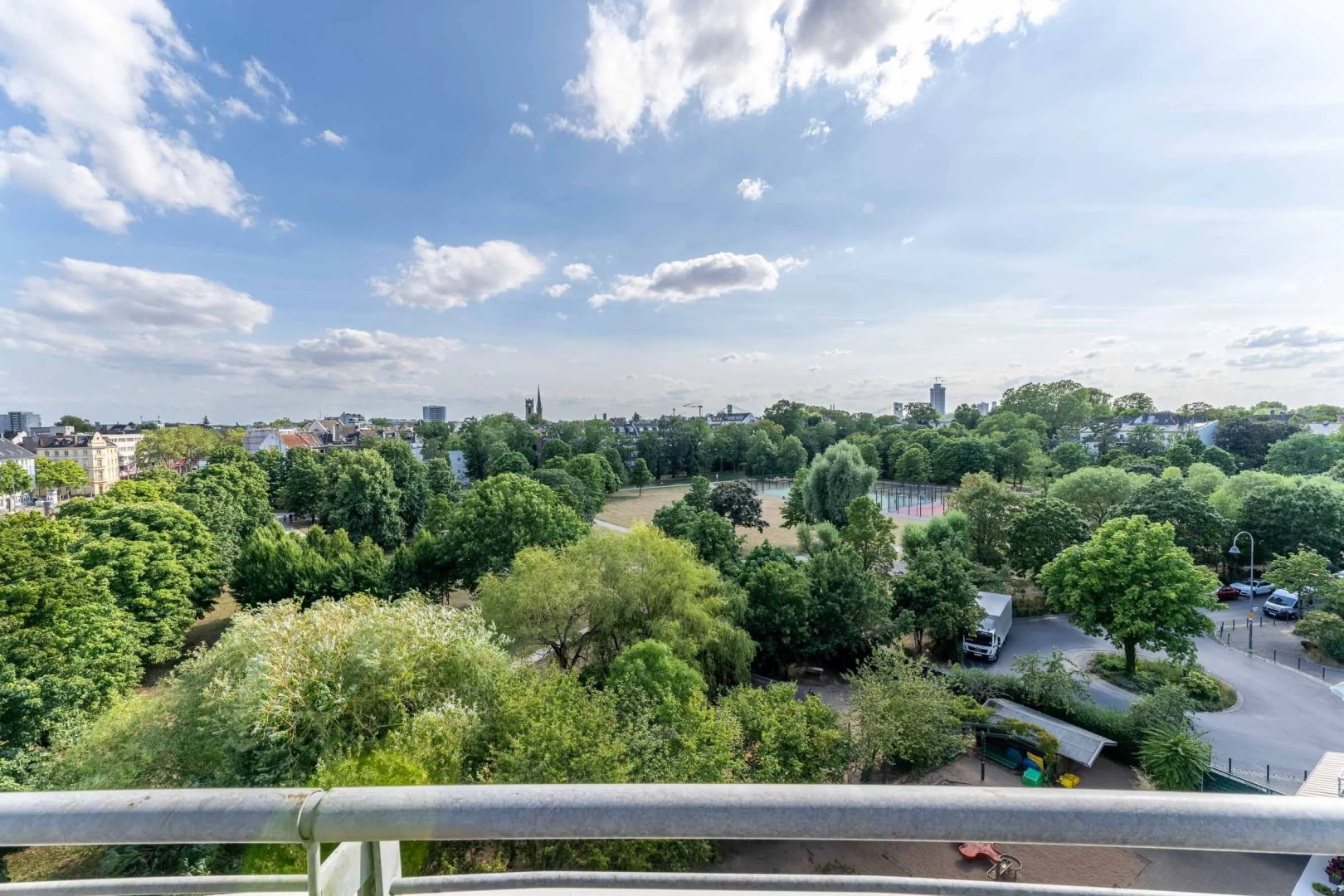 Foto - Plaza Premium Koln