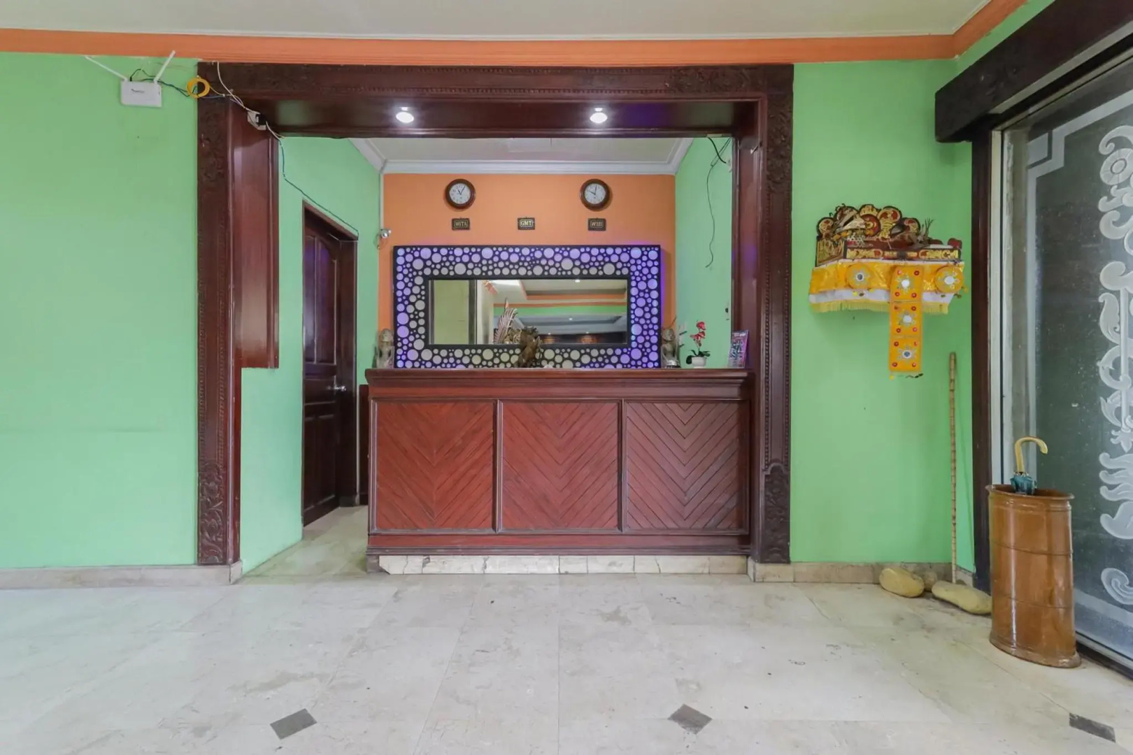 Foto - Urbanview Hotel Taman Suci Denpasar Bali