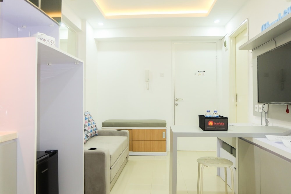 2BR for 5 Pax Bassura Apartment Next to Mall