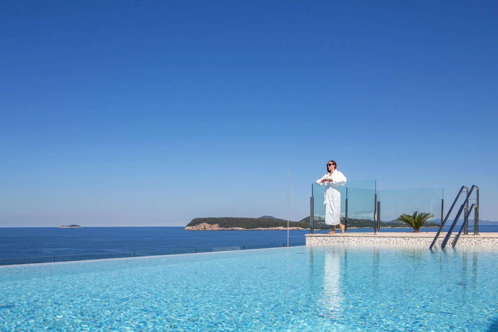 Photo - Royal Blue Hotel