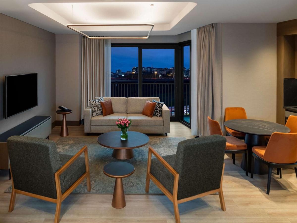 Photo - Mövenpick Living Istanbul Saklivadi