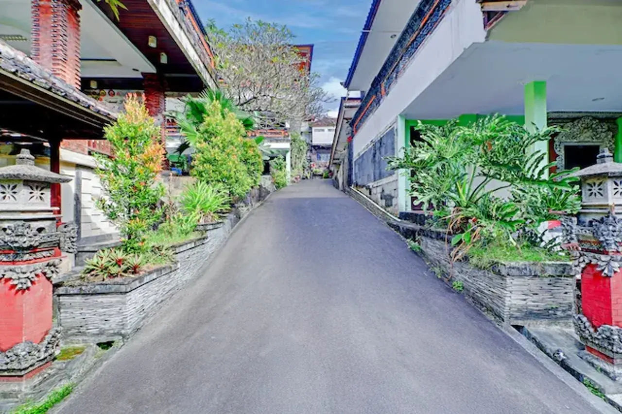 Foto - Collection O Bali near Terminal Ubung formerly Batukaru Garden Hotel