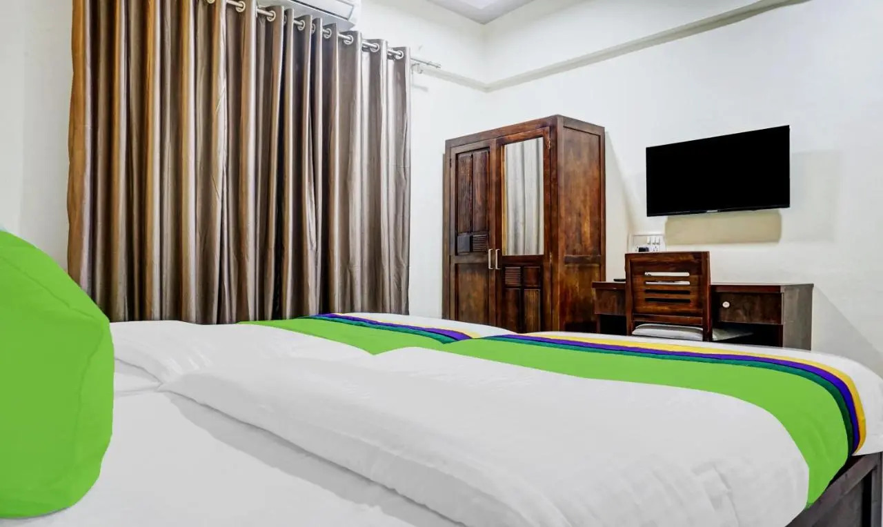 Photo - Treebo Tulip