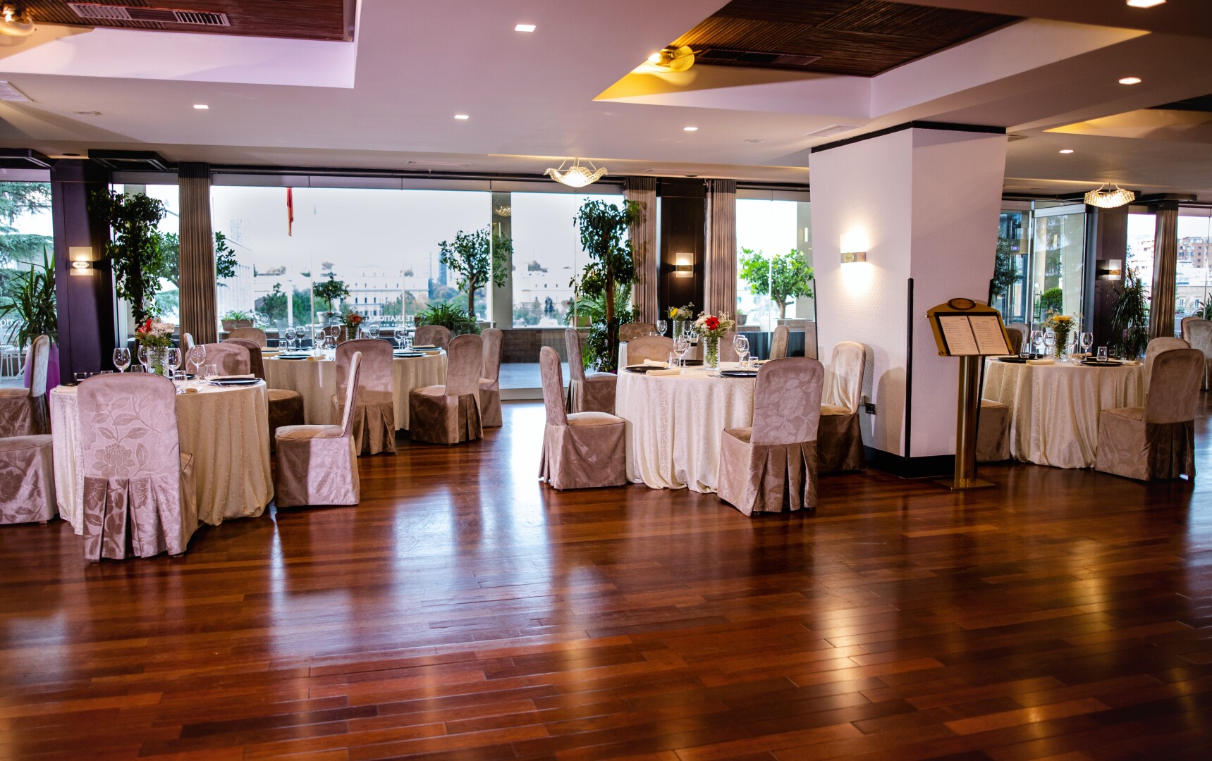 Photo - Tirana International Hotel & Conference Center