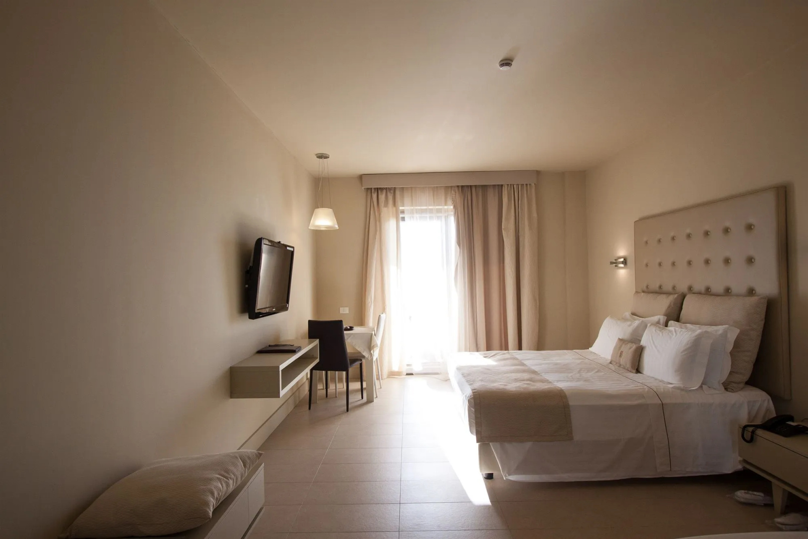 Photo - Main Palace Hotel