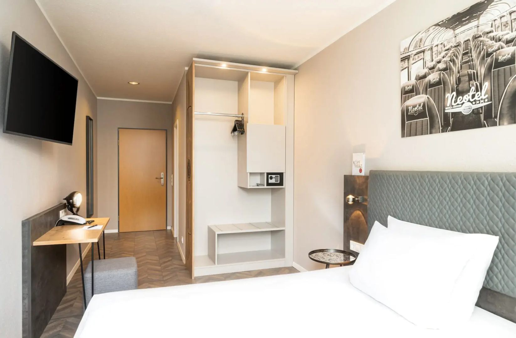 Photo - ANA Neotel, Trademark Collection by Wyndham