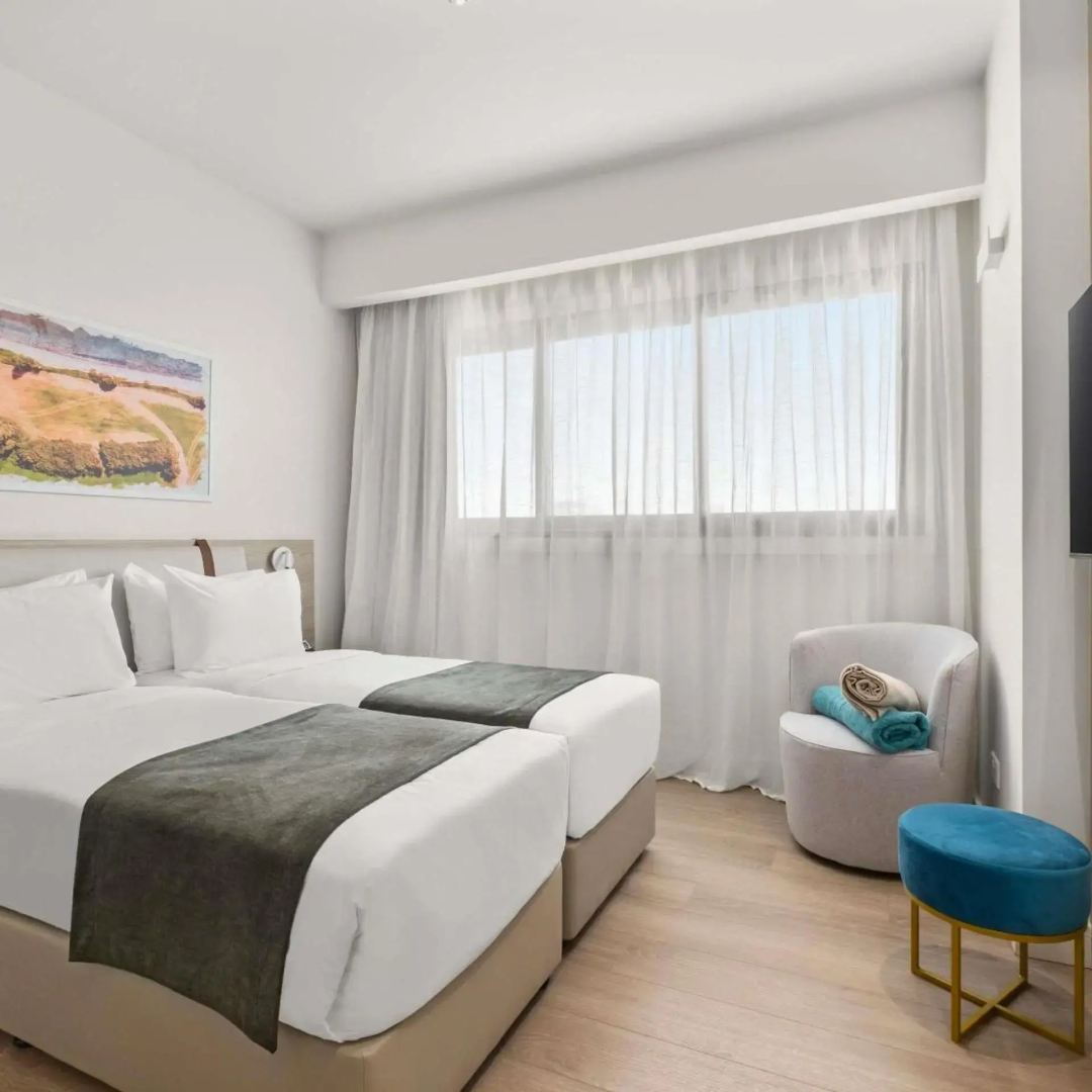 Foto - Mercure Larnaca Finikoudes Beach