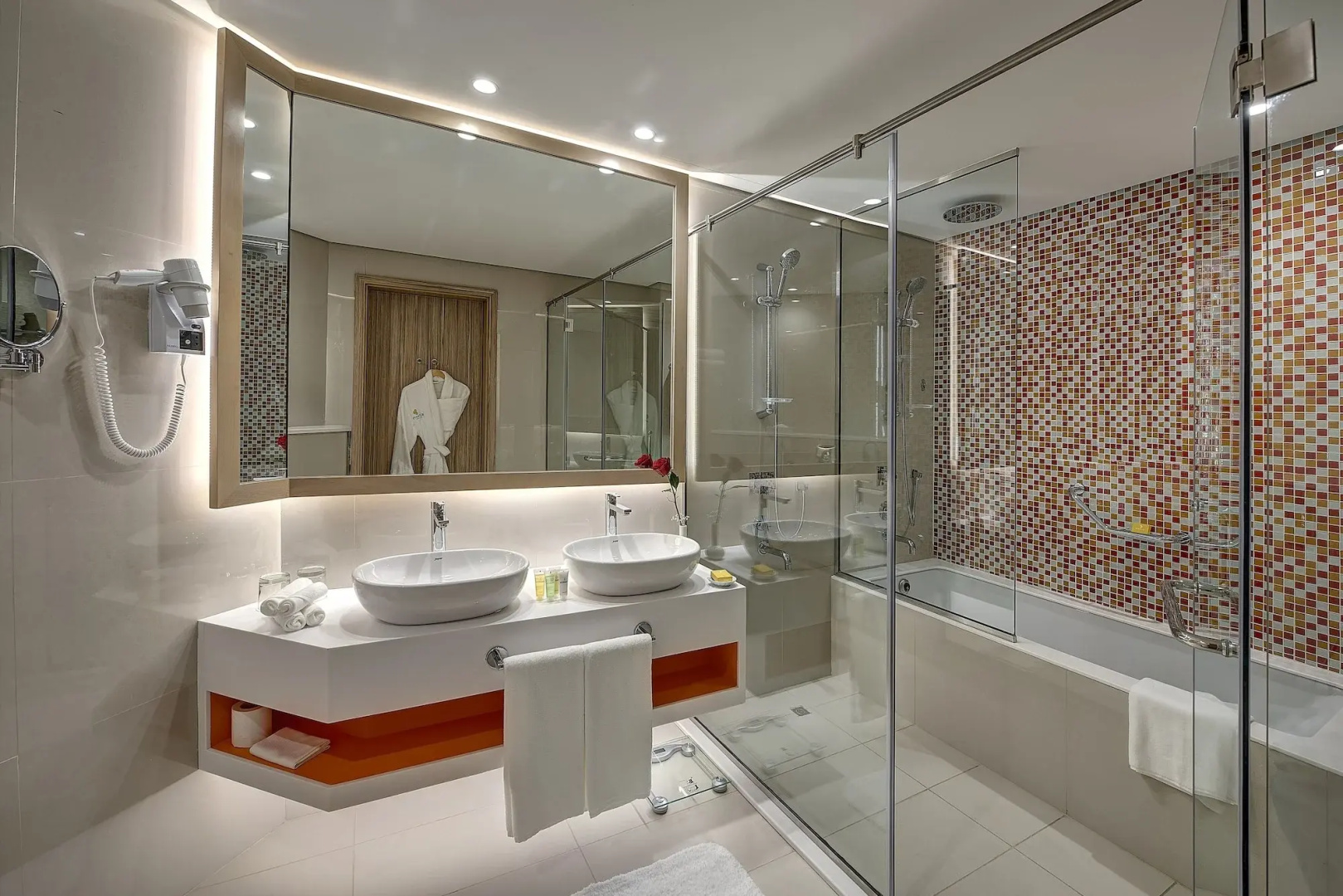 Photo - Al Khoory Atrium Hotel