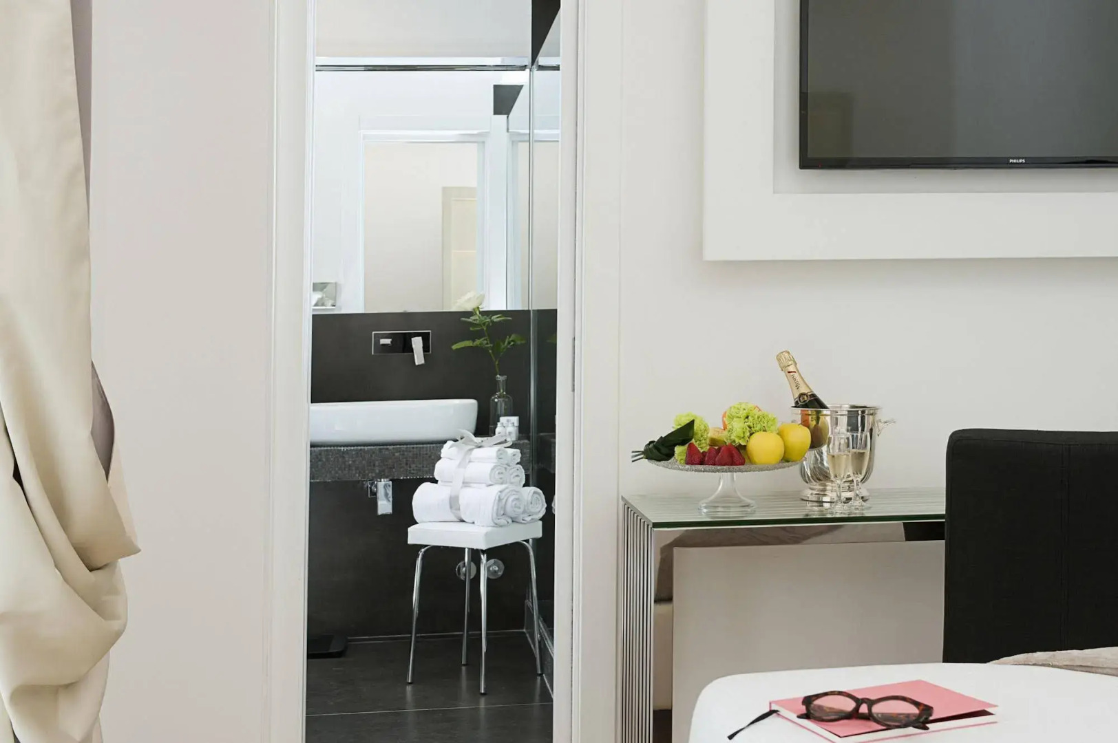 Photo - Vatican Style