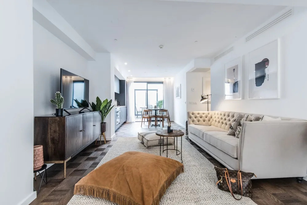 Photo - Terreno Suites