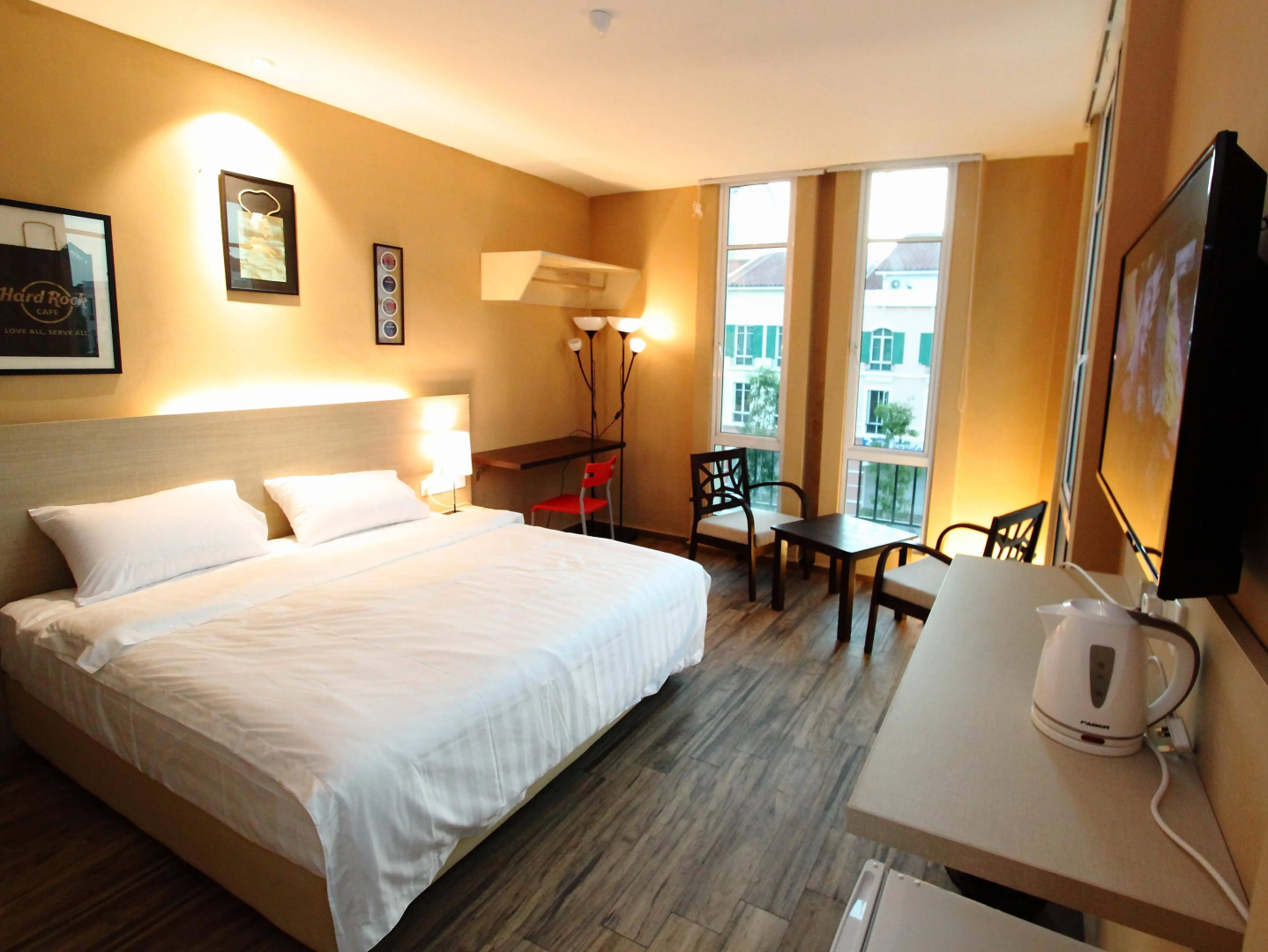 91 Street Boutique Inn