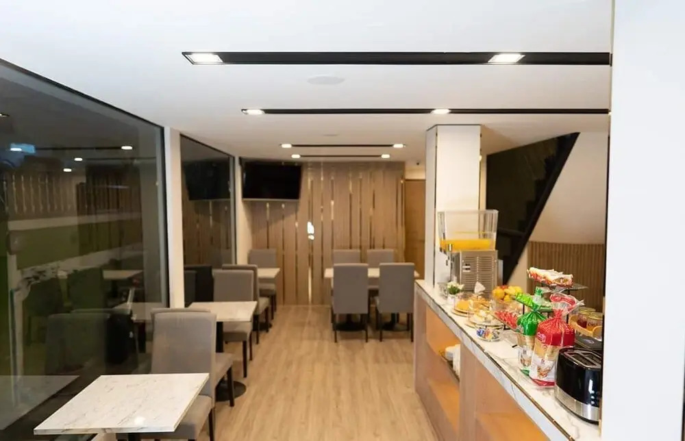 Photo - Malades House