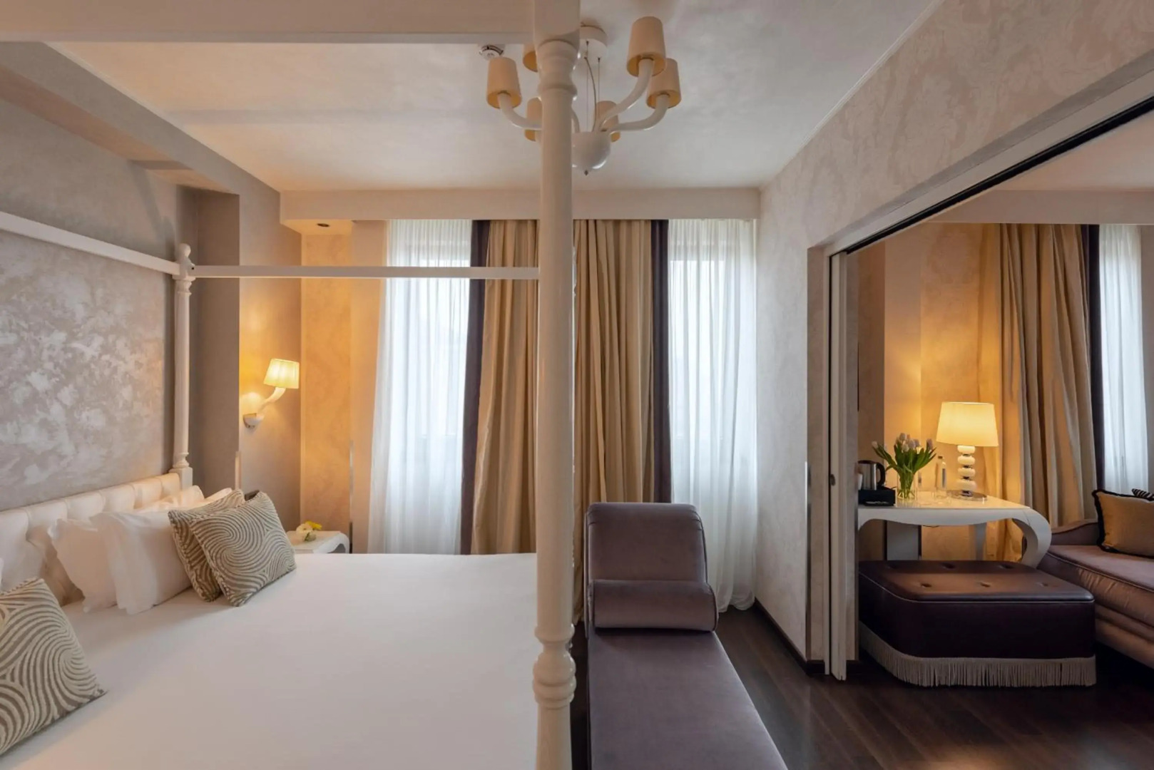 Photo - Carnival Palace - Venice Collection