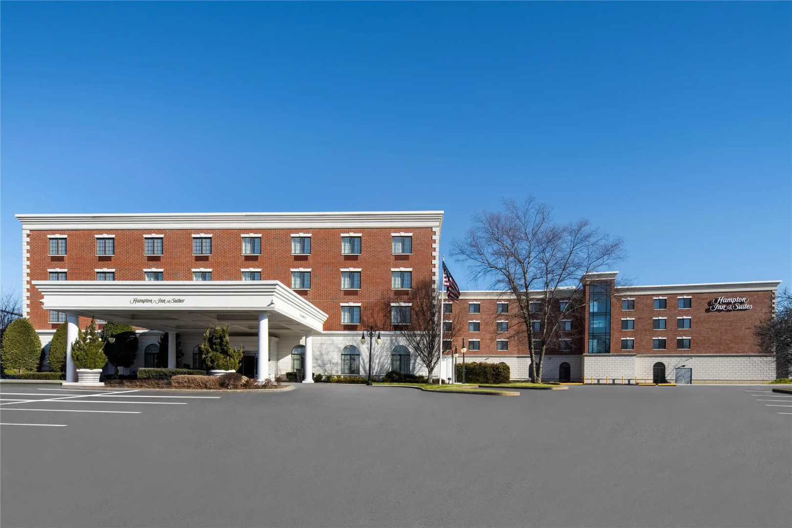 Photo - Hampton Inn & Suites Rockville Centre