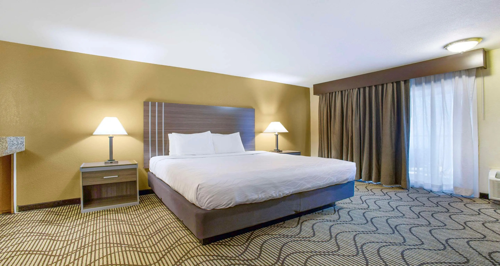 Foto - SureStay Plus Hotel by Best Western Sacramento North