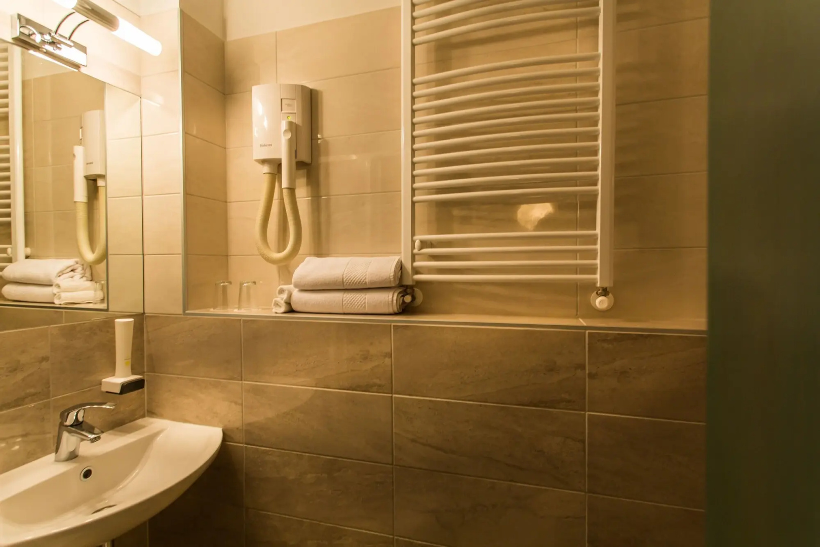 Photo - Corvin Hotel