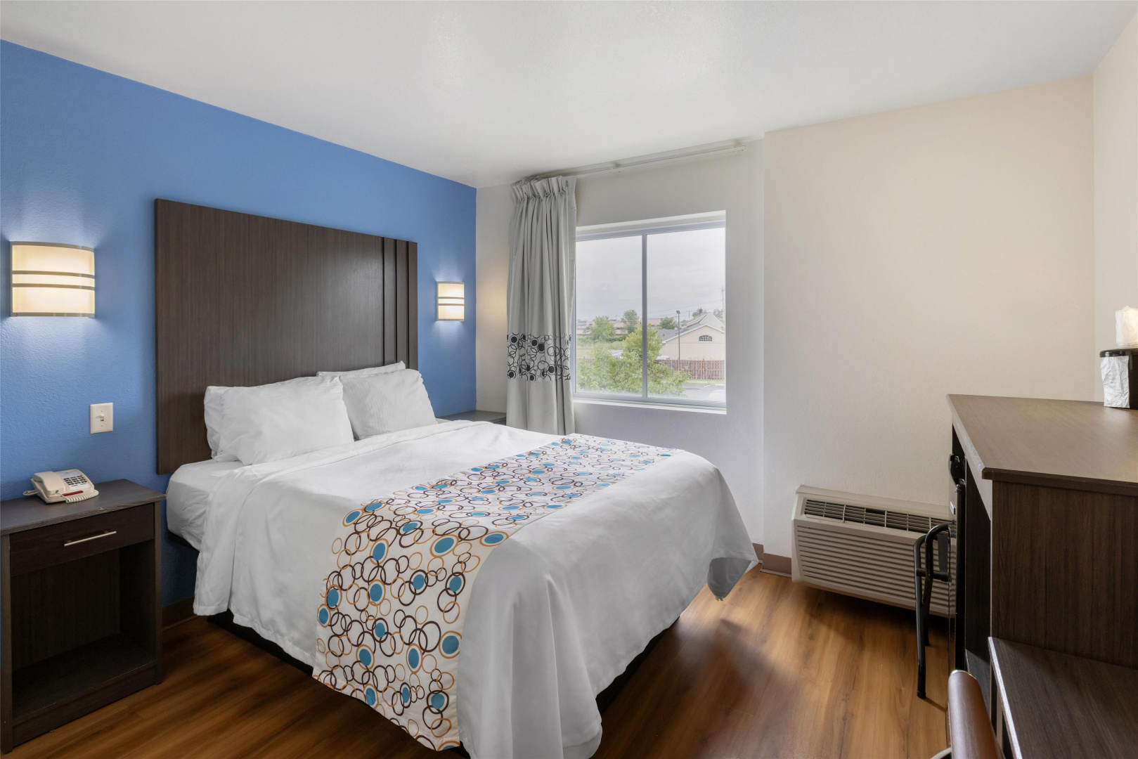 Foto - SureStay Plus Hotel by Best Western Niagara Falls East