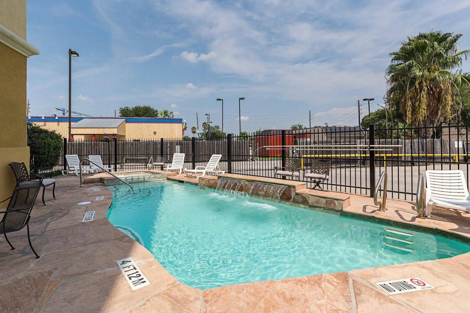 Photo - Comfort Suites Houston near Medical Center- NRG Stadium