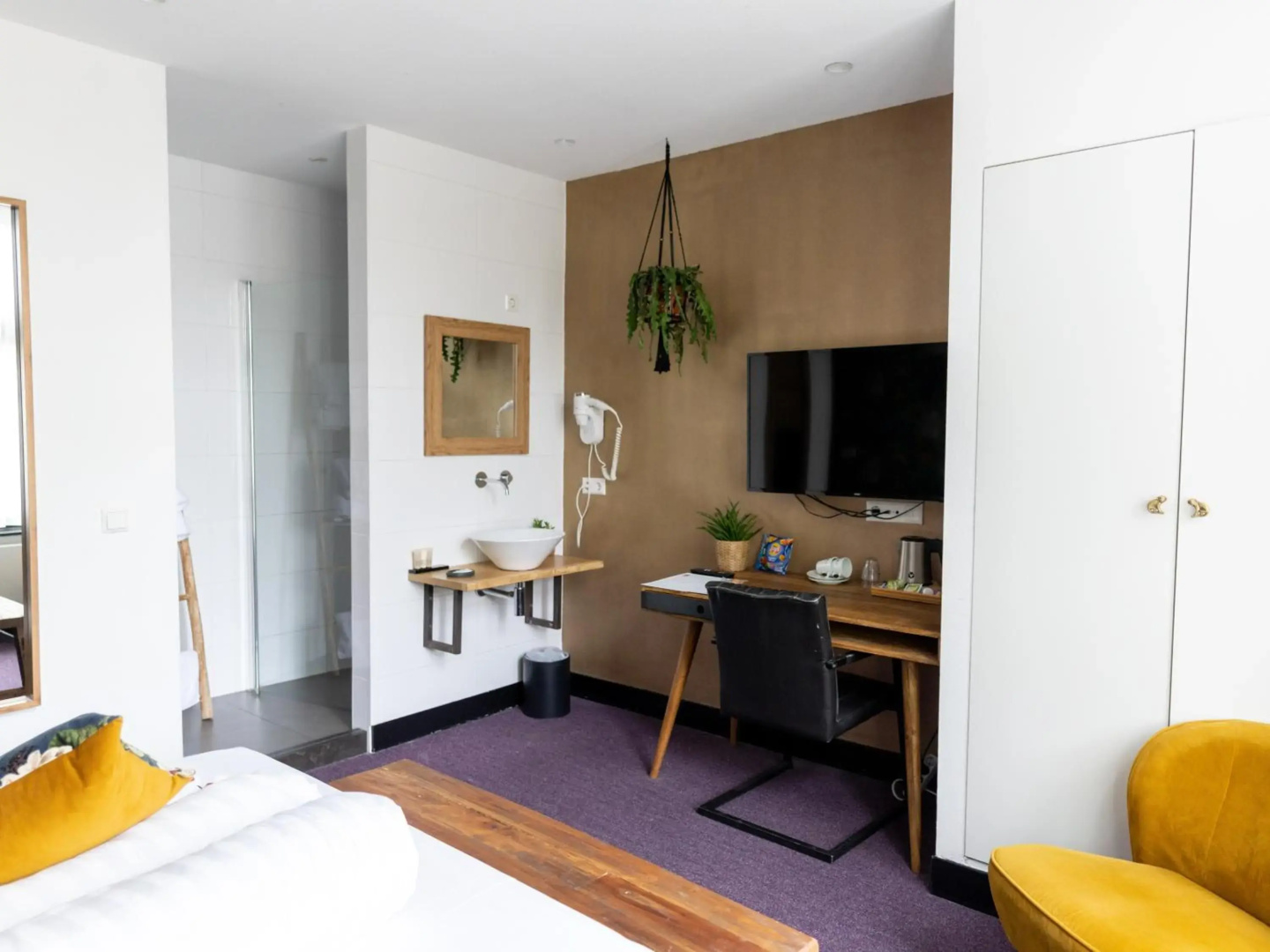 Photo - Wolf Hotel 