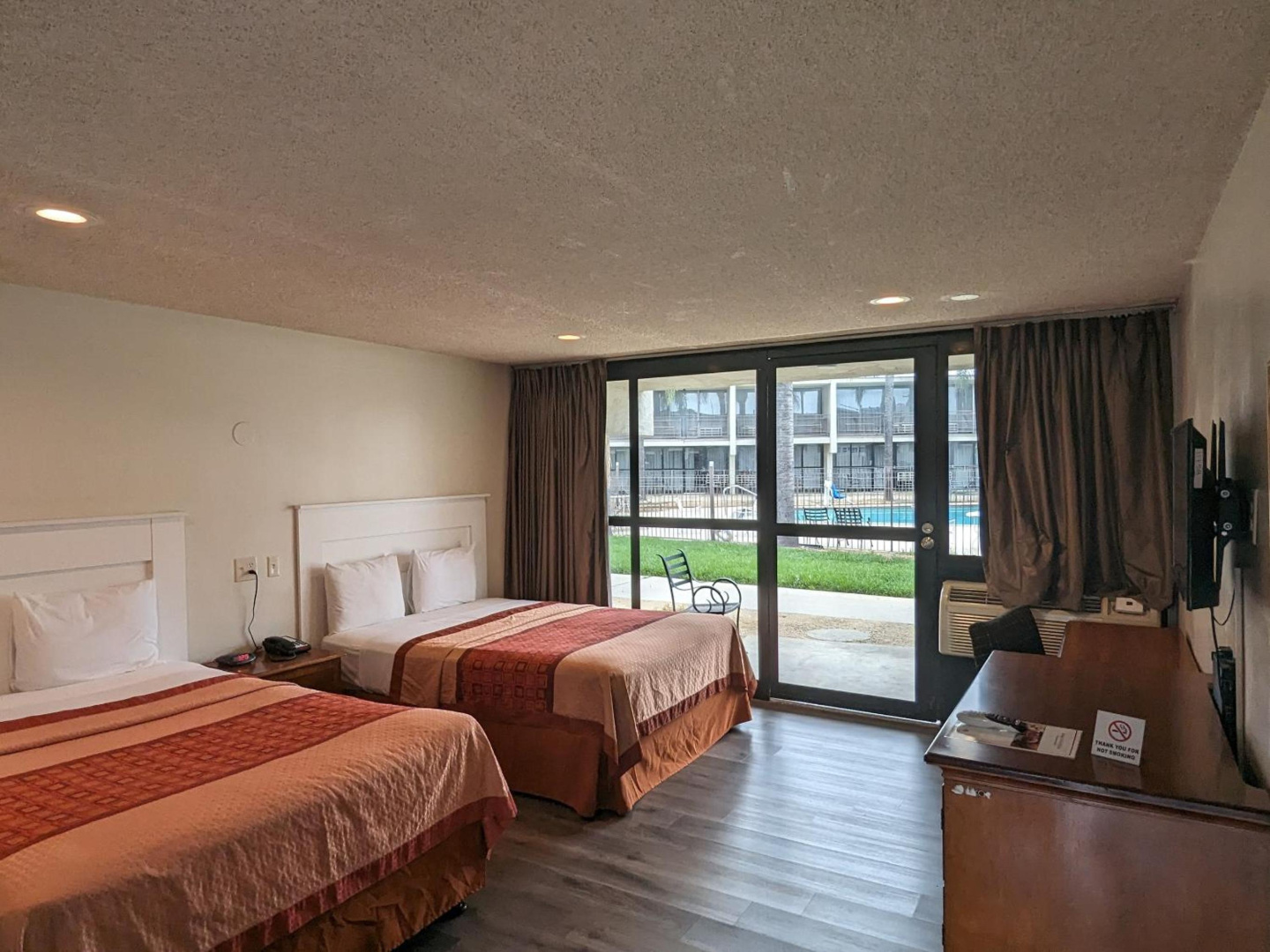 Photo - Valley Inn