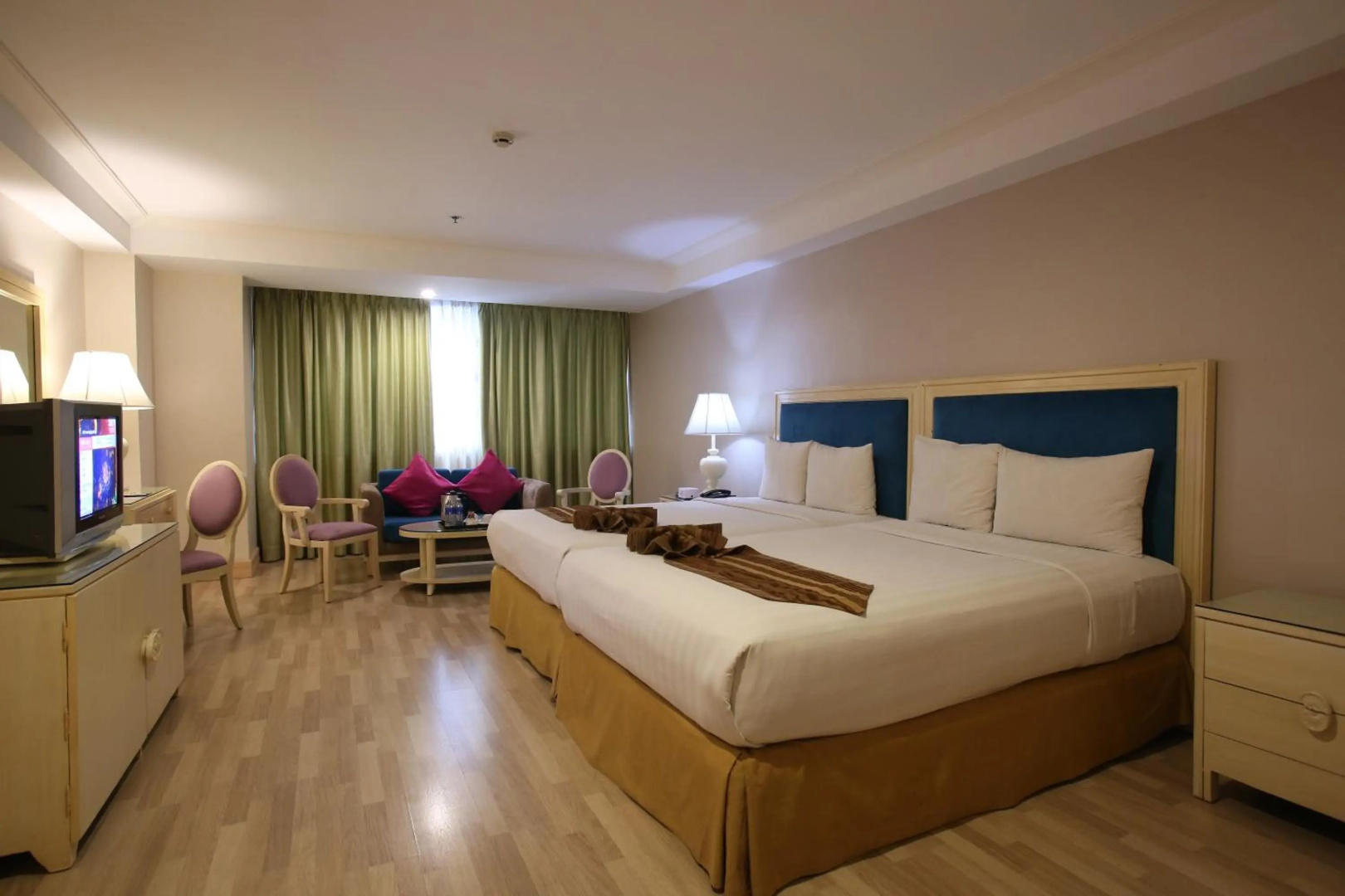 Photo - Crown Regency Hotel and Towers