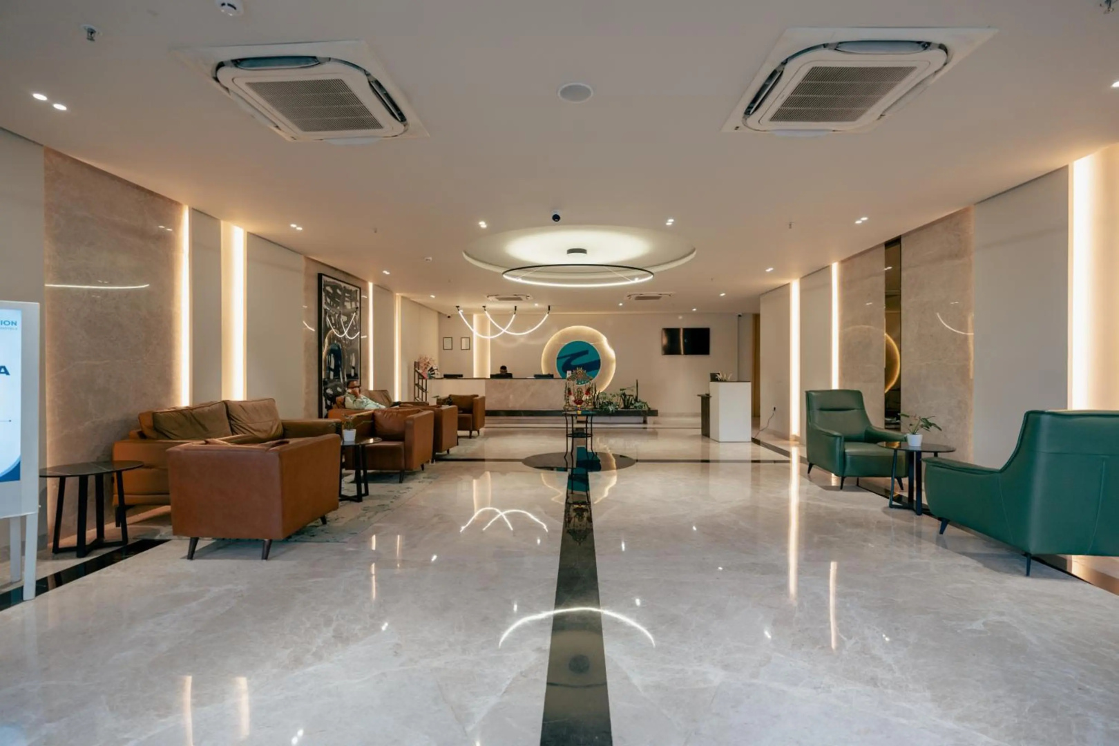 Photo - Clarion Hotel Hyderabad