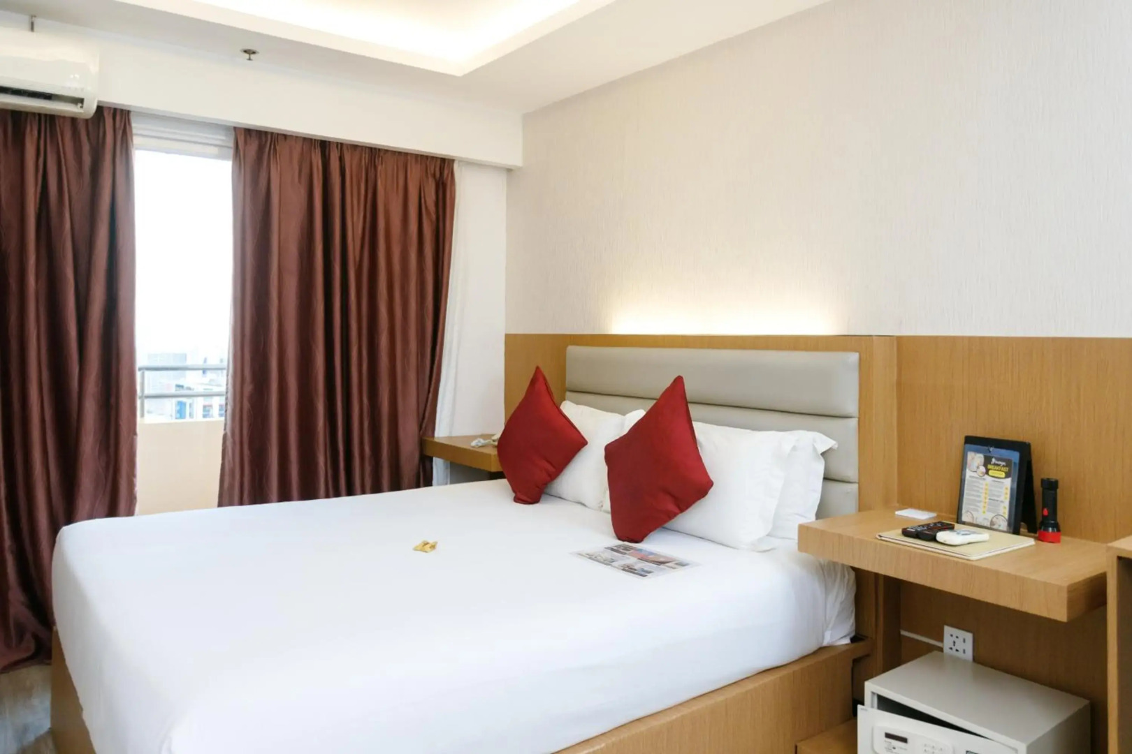 Foto - Regency Grand Suites