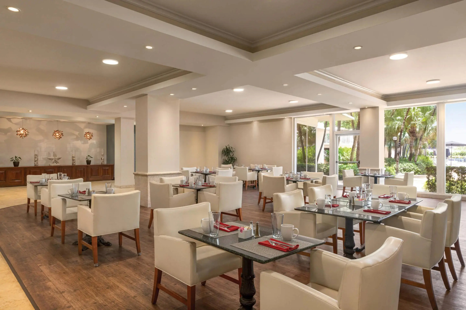 Photo - Radisson Resort Miami Beach