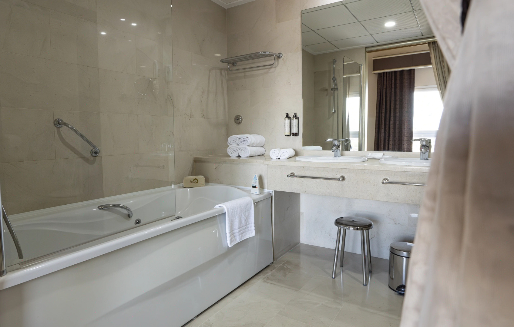 Photo - Senator Águilas