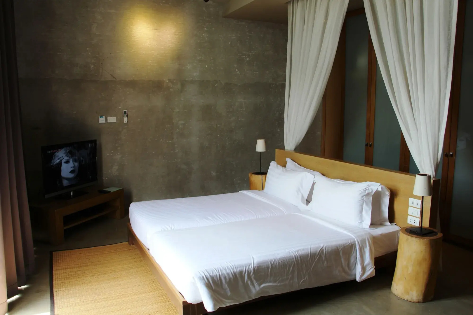 Photo - Sunday Sea Two Pool Villa Pattaya