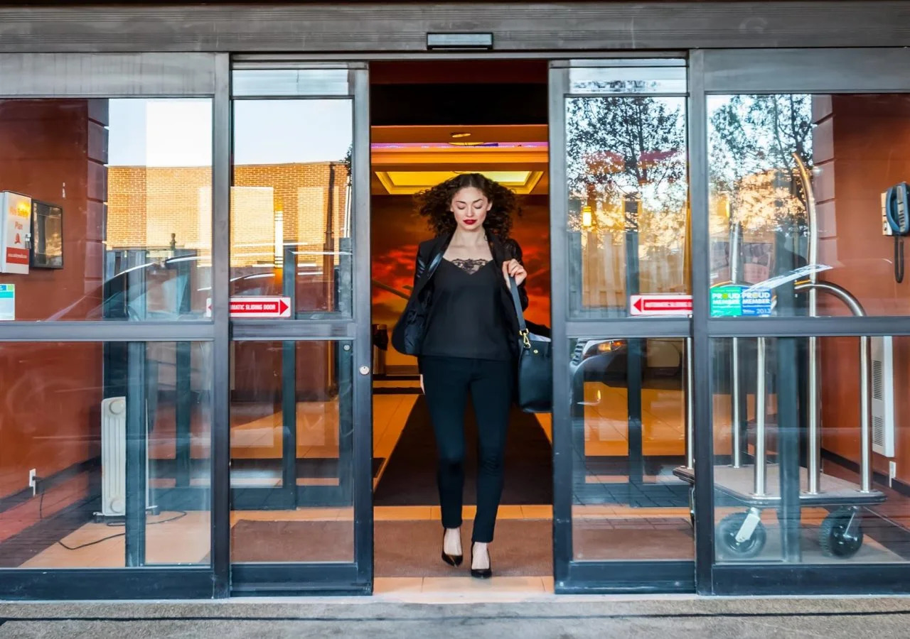 Photo - Best Western Premier Toronto Airport Carlingview Hotel