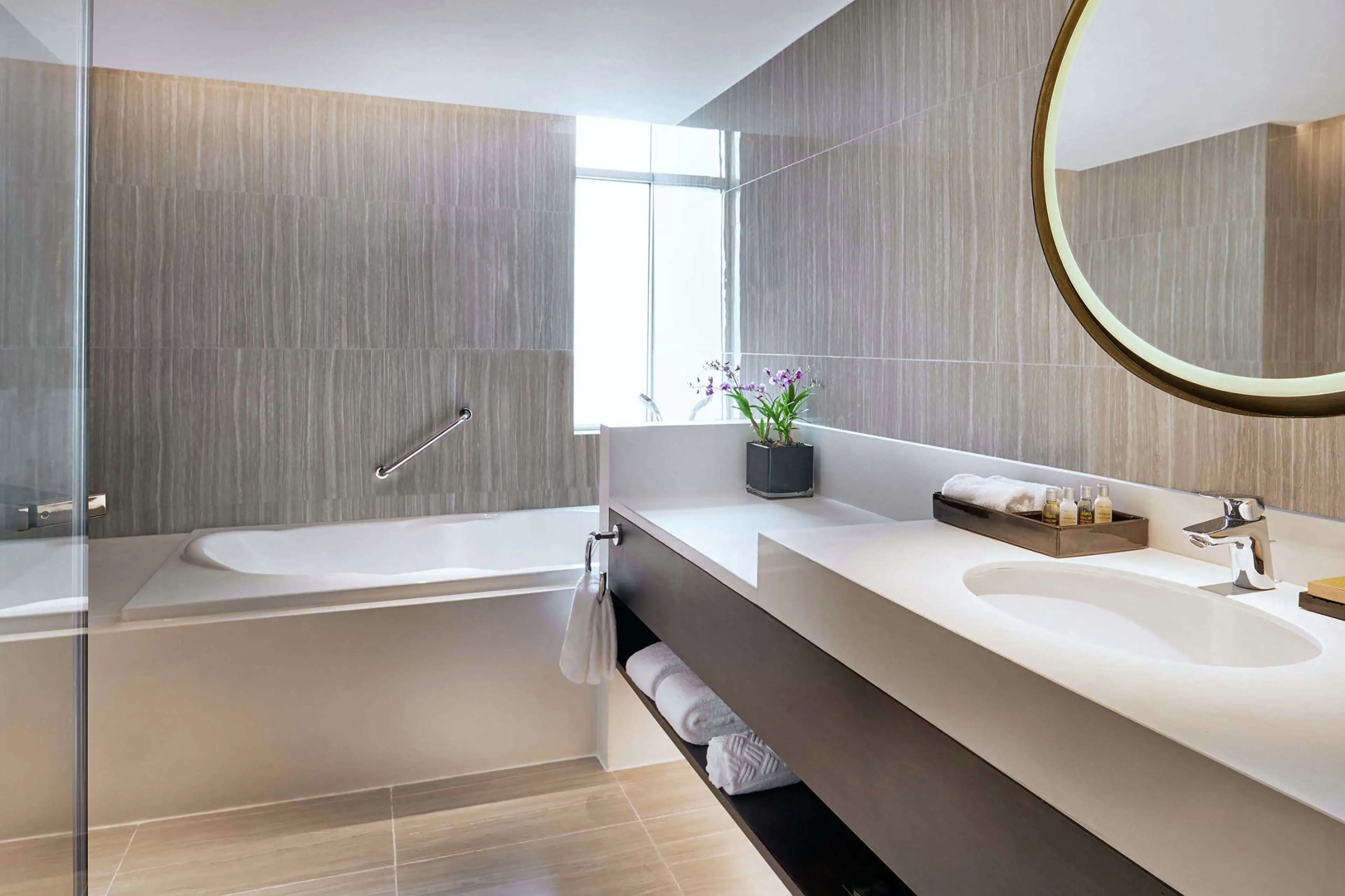 Foto - DoubleTree by Hilton Bangkok Ploenchit