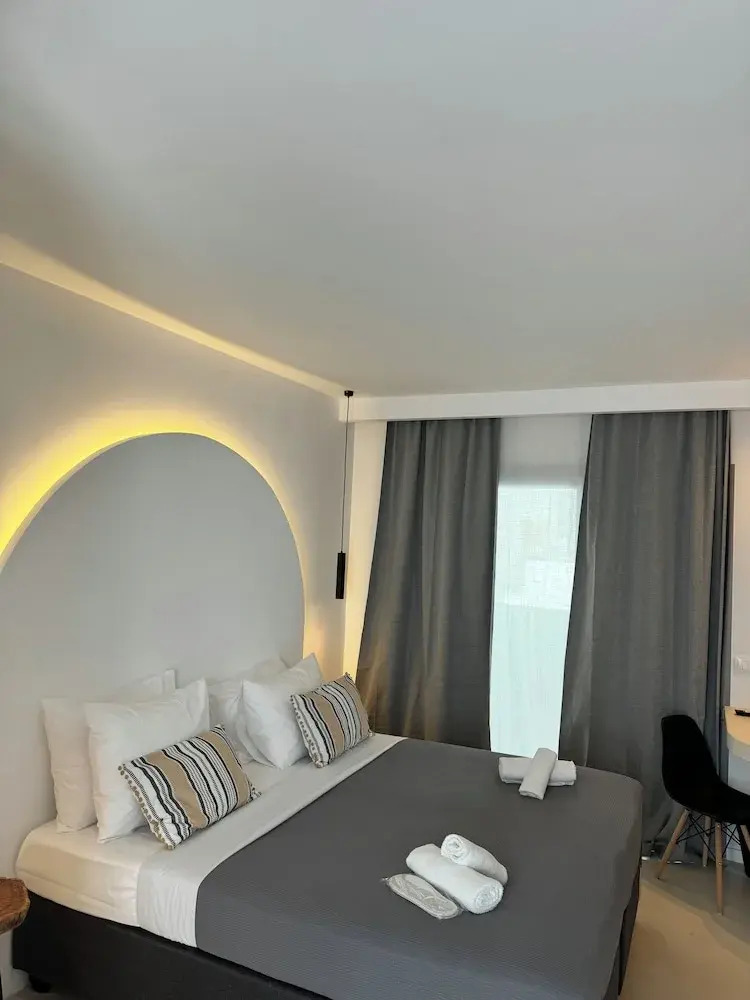 Photo - Angelo Estate Santorini