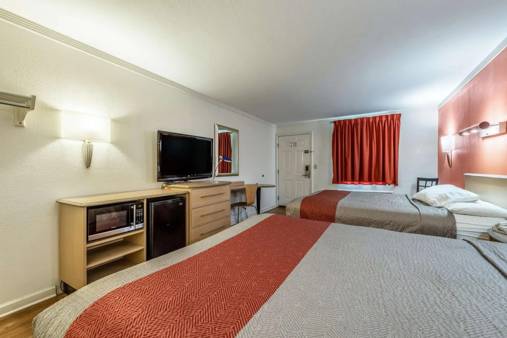 Photo - Motel 6-Gatlinburg, TN - Smoky Mountains